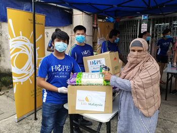 Donation-of-essential-daily-supplies-from-SLM-to-HOPE-worldwide-Malaysia_2