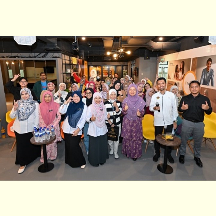 Embracing Bahasa Melayu Through Literature
