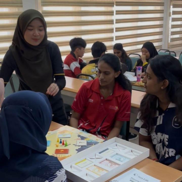 Nurturing Future Leaders through Financial Literacy and Digital Learning